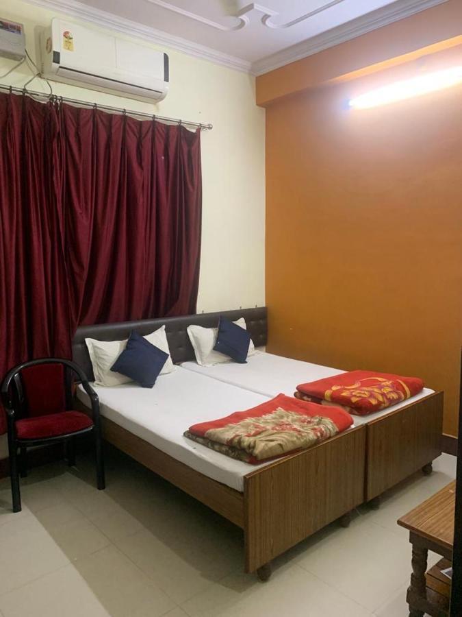 Narendra Guest House Kakarmatha エクステリア 写真